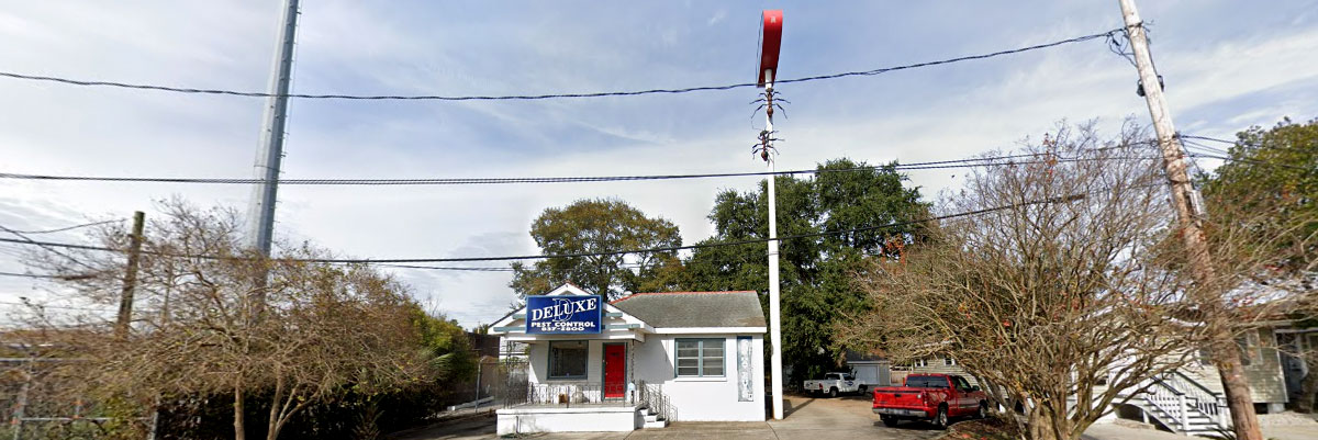 Deluxe Pest Control is located at 208 N. I-10 Service Road East in Metairie, LA